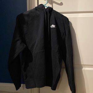 Men’s black Nike sweatshirt, size medium.